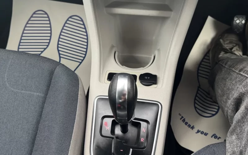 Volkswagen UP 1L Automatic12