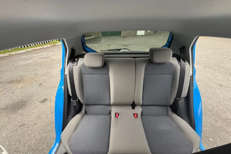 Volkswagen UP 1L Automatic13