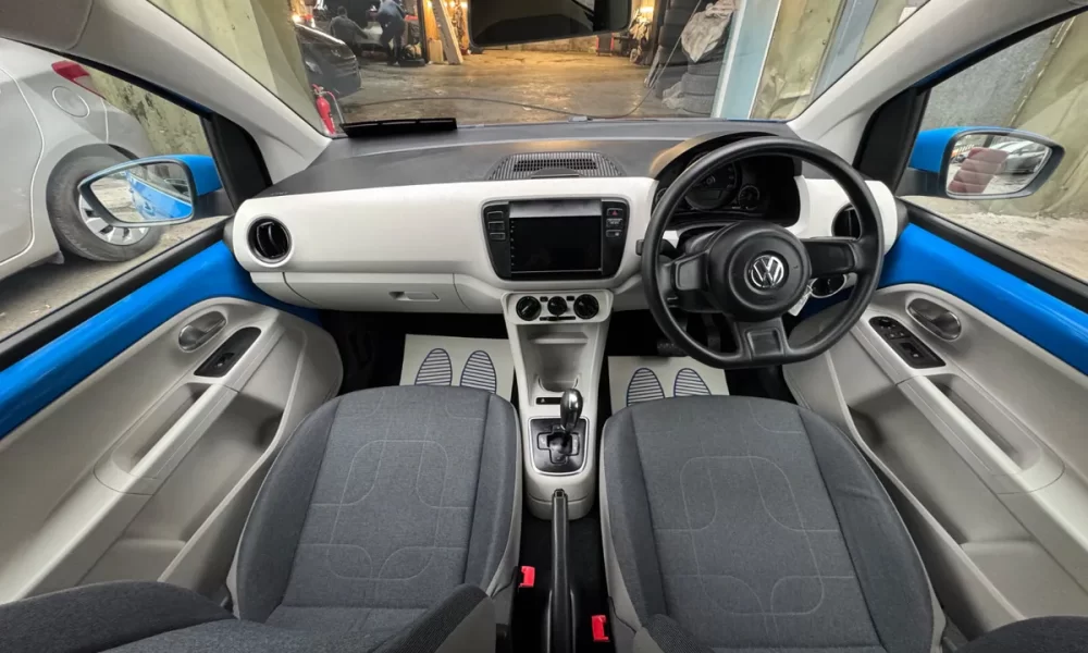 Volkswagen UP 1L Automatic15